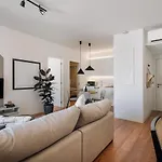 Apartment Akya - 2 Bedrooms In Arroios Lisbon